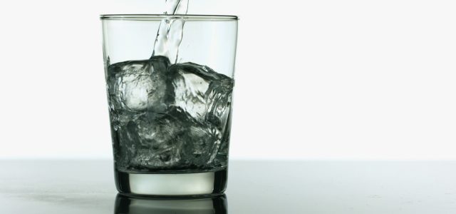 10 Ways to Drink More Water