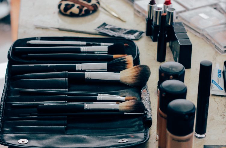 How to Clean And Disinfect Your Makeup Tools