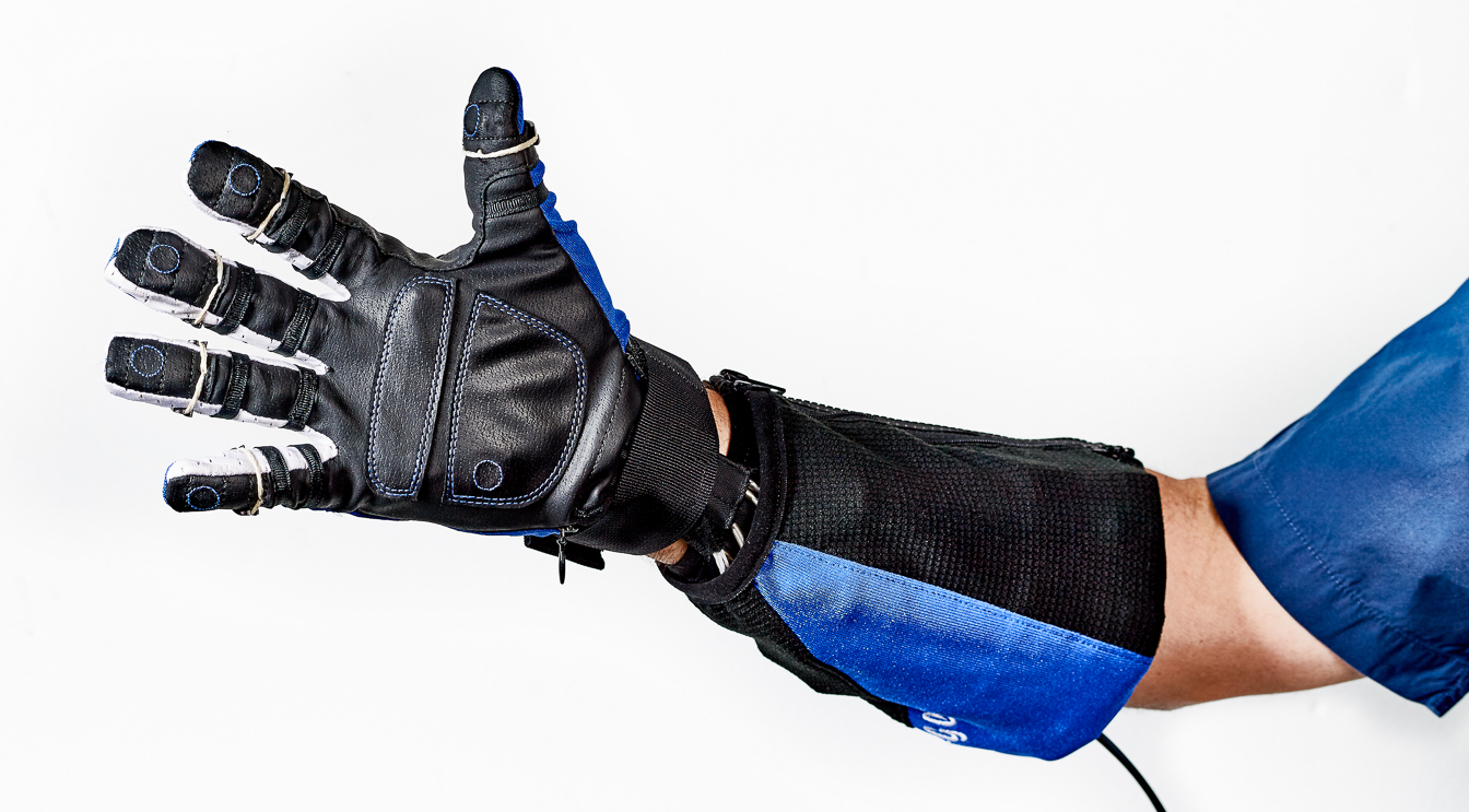 GM’s Roboglove Will Change the Deadlift Forever