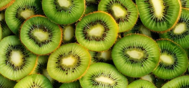 Here’s Why You Need To Be Eating More Kiwis