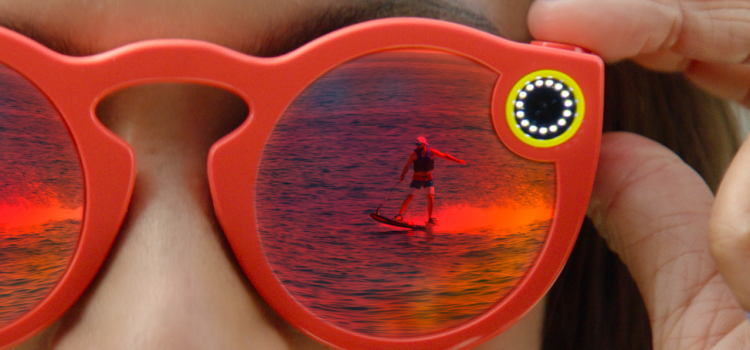 The New Eye-wearable from Snapchat Takes Pictures