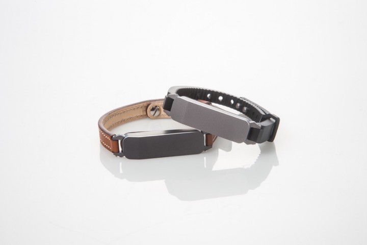 Straighten up. Zikto’s Wearable is Watching